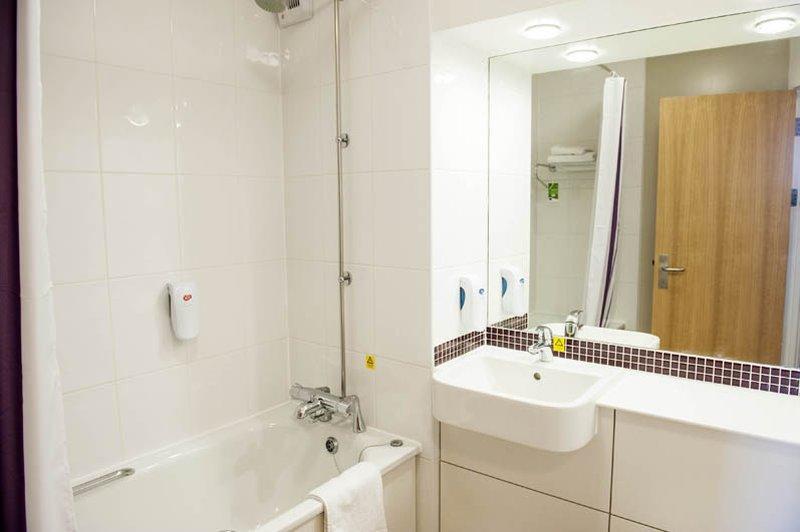 Premier Inn Premier Inn Wigan Esterno foto